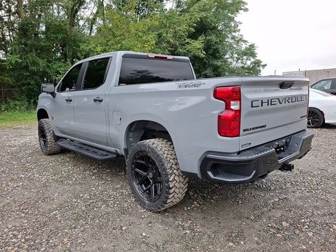 Used 2024 Chevrolet Silverado 1500 Custom Trail Boss w/ Dark Appearance Package AWD/4WD image 6