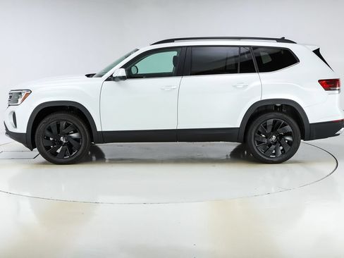 New 2026 Volkswagen Atlas SE FWD image 42