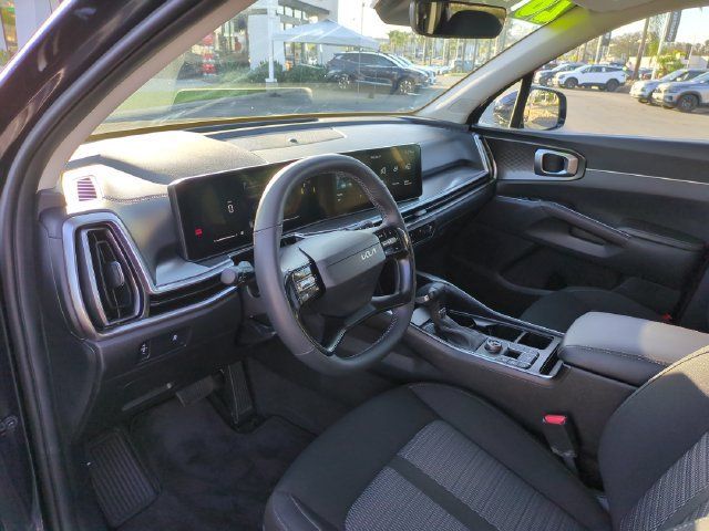 Used 2026 Kia Sorento LX FWD image 14