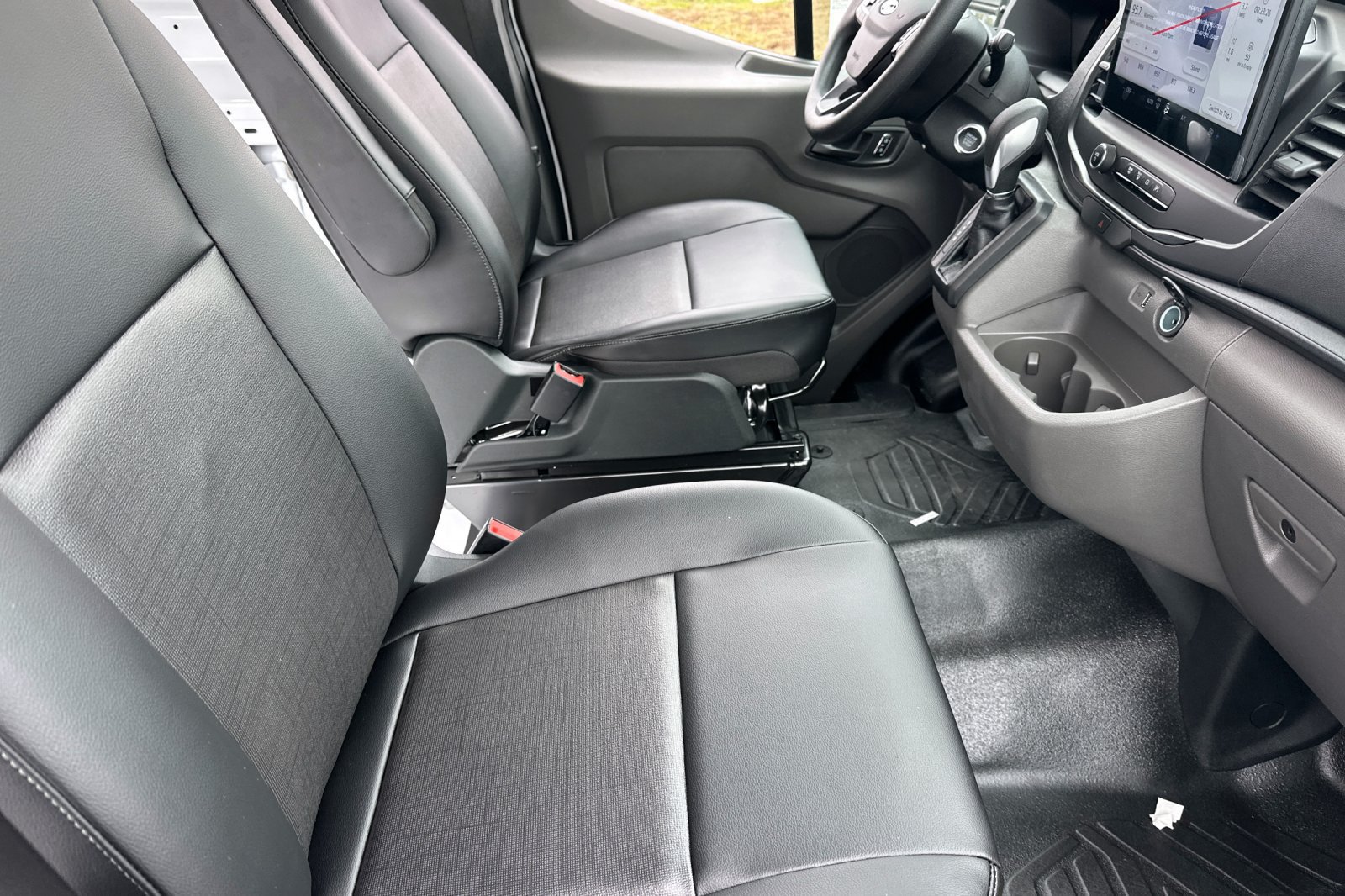 New 2026 Ford Transit 150 Low Roof RWD image 15