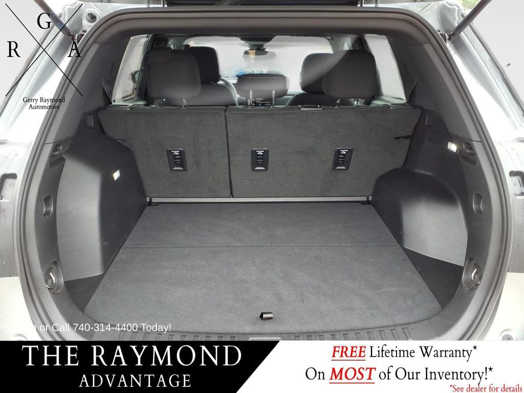 Used 2026 GMC Terrain Elevation AWD/4WD image 13