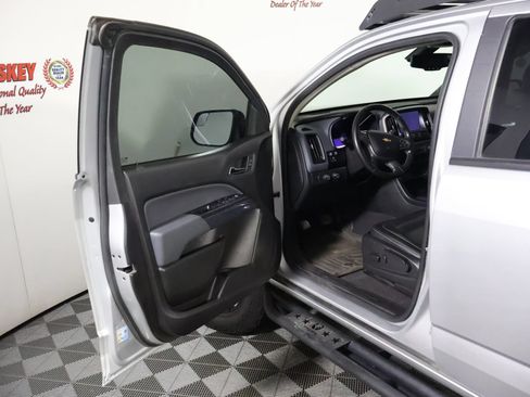 Used 2019 Chevrolet Colorado Z71 AWD/4WD image 20