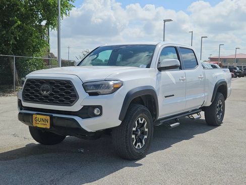 Used 2021 Toyota Tacoma TRD Off-Road w/ Technology Package AWD/4WD image 7