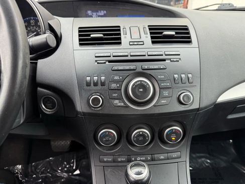 Used 2013 MAZDA MAZDA3 i Touring image 27