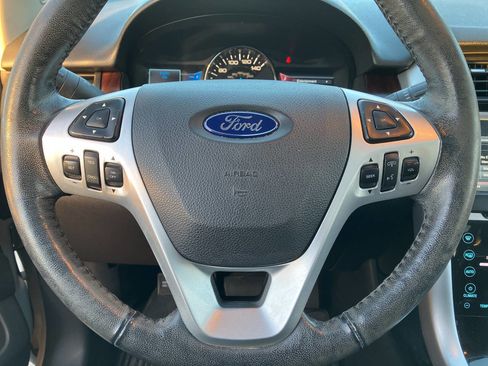 Used 2013 Ford Edge Limited image 19