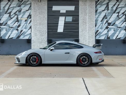 Used 2018 Porsche 911 GT3 RWD image 7