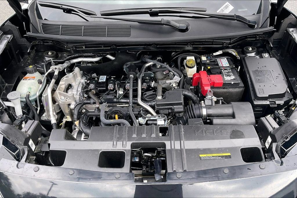 Used 2025 Nissan Kicks SV w/ SV Premium Package FWD image 10