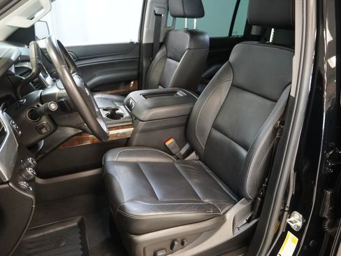 Used 2019 Chevrolet Suburban LT AWD/4WD image 3