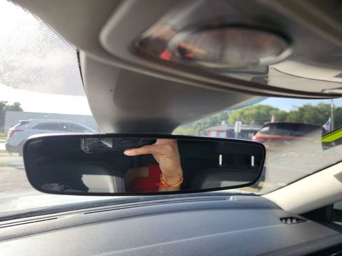 Used 2021 Volkswagen Passat 2.0T SE image 17