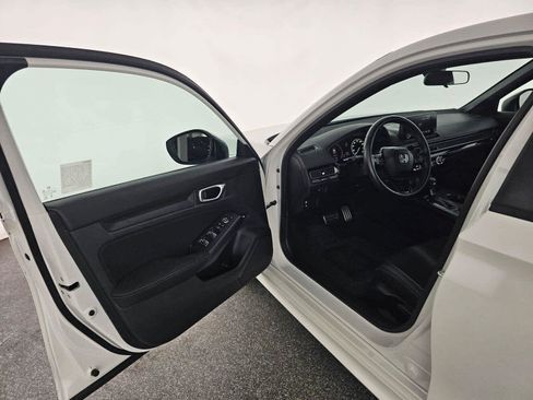 Used 2023 Honda Civic Sport image 19