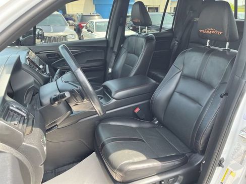 Used 2025 Honda Ridgeline TrailSport image 15