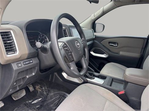 Used 2022 Nissan Frontier SV image 14