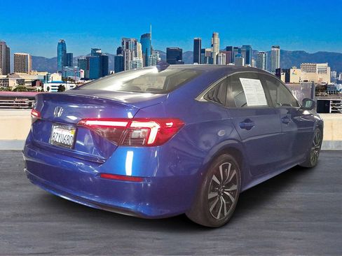 Used 2022 Honda Civic EX image 4