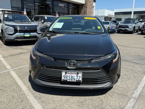 Used 2025 Toyota Corolla LE FWD image 5