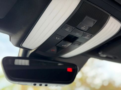 Used 2018 Mercedes-Benz AMG GT Roadster image 40