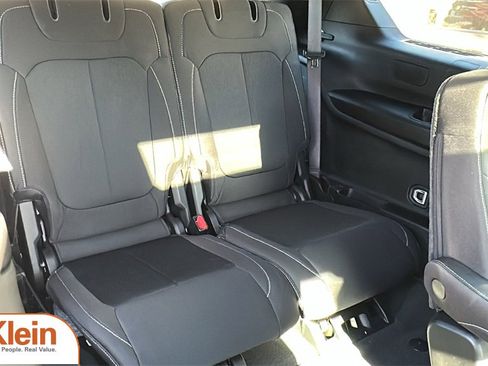 Used 2024 Jeep Grand Cherokee L Laredo image 31