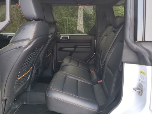 Certified 2024 Ford Bronco Badlands image 12