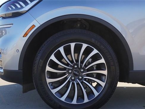 Used 2023 Lincoln Aviator Reserve w/ Equipment Group 201A image 5