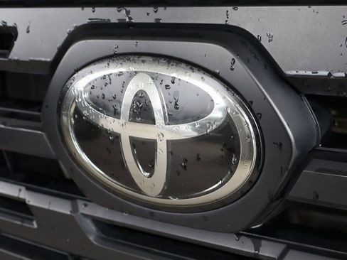 Used 2019 Toyota Tacoma SR image 42