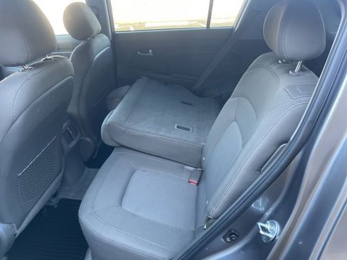 Used 2016 Kia Sportage LX image 55