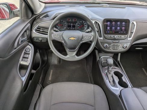 Used 2021 Chevrolet Malibu LT FWD image 15