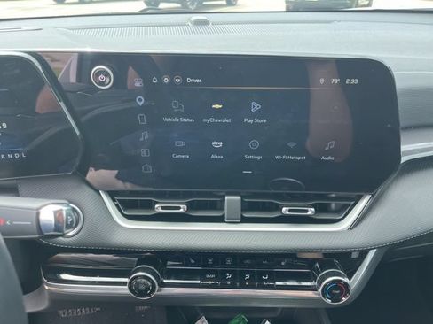 Used 2025 Chevrolet Equinox LT AWD/4WD image 23