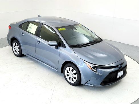 Used 2024 Toyota Corolla LE image 13