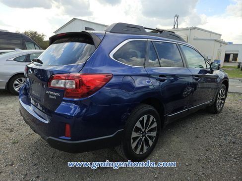 Used 2017 Subaru Outback 3.6R Limited image 6