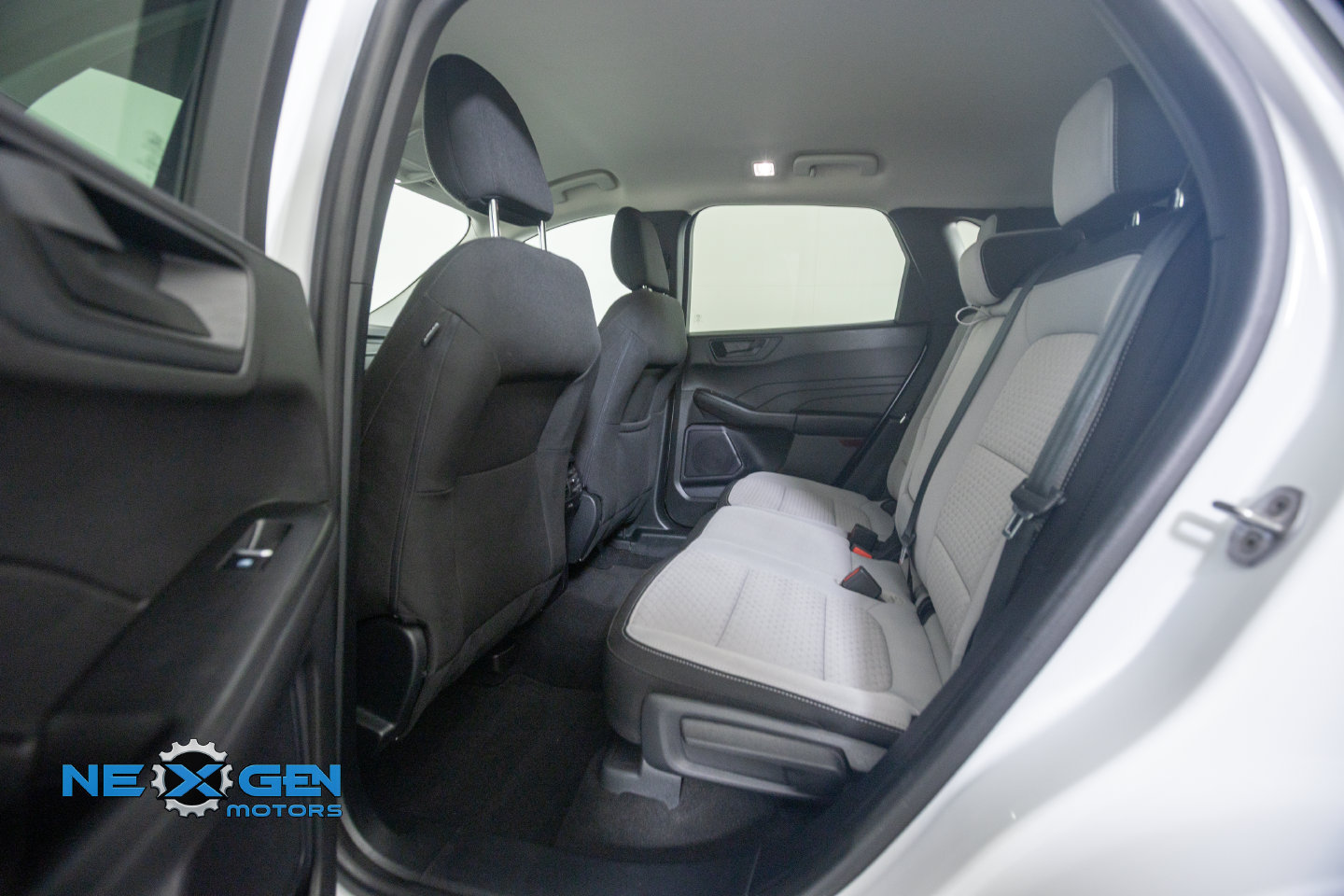 Used 2024 Ford Escape Active w/ Tech Pack #1 FWD image 32