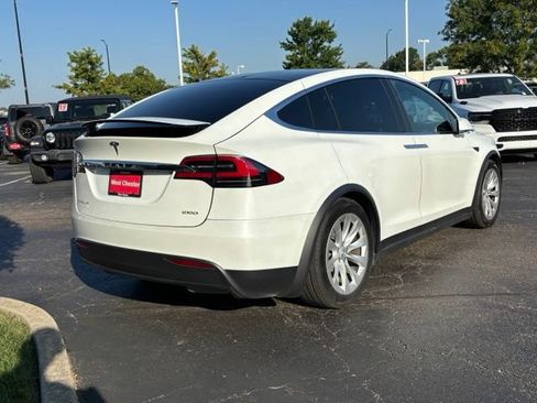 Used 2018 Tesla Model X 100D AWD/4WD image 13