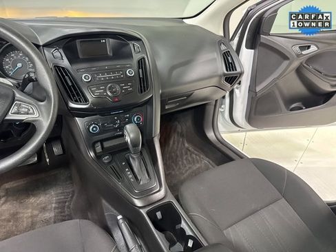 Used 2018 Ford Focus SE image 18