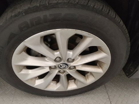 Used 2022 Toyota Corolla LE w/ LE Convenience Package FWD image 31