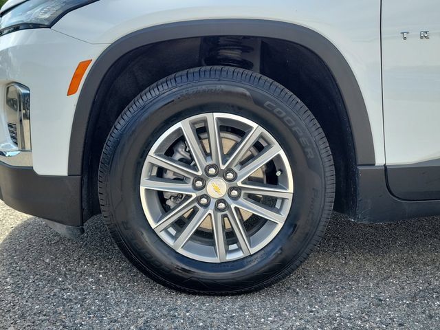 Certified 2023 Chevrolet Traverse LT FWD image 6