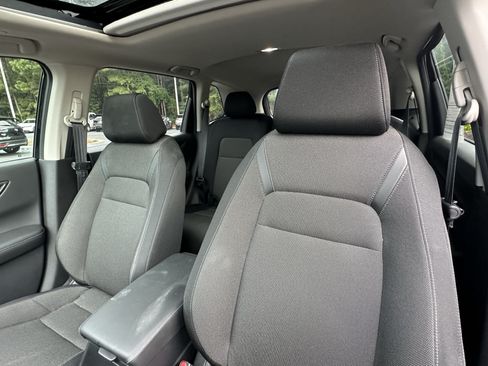 Used 2025 Honda CR-V EX image 8