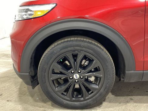 Used 2024 Ford Explorer Limited image 18