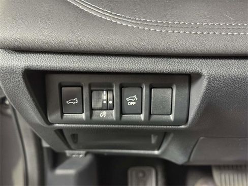 Used 2023 Subaru Outback Touring image 19
