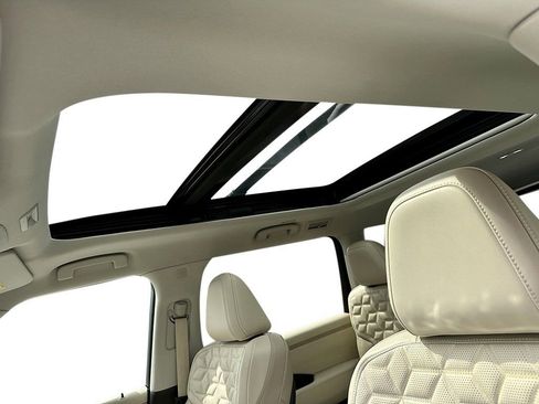 New 2025 Nissan Armada Platinum w/ Convenience Package image 26