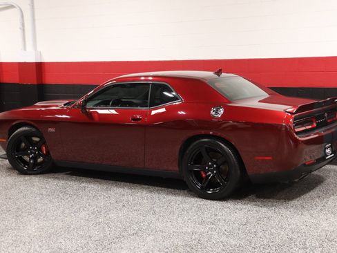Used 2018 Dodge Challenger SRT w/ Technology Group RWD image 27