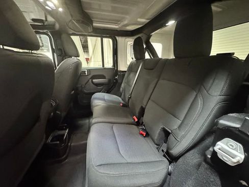 Used 2021 Jeep Wrangler Unlimited Sport image 22