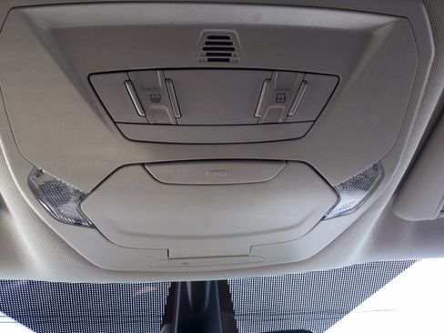 Used 2018 Ford Escape Titanium AWD/4WD image 43