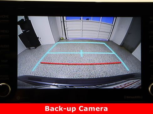 Used 2022 Toyota Corolla SE image 19