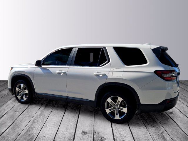 Certified 2024 Honda Pilot EX-L image 3