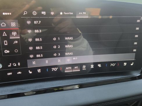 New 2025 Audi Q6 e-tron Premium Plus image 22