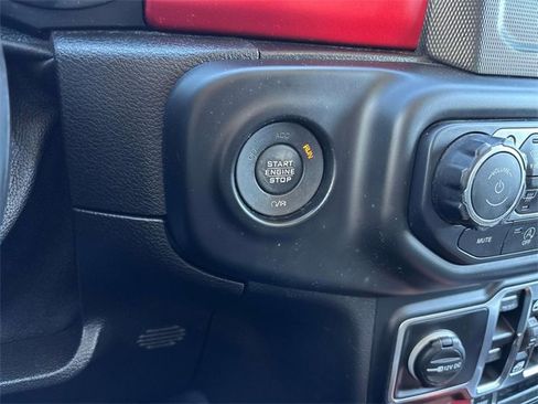 Used 2019 Jeep Wrangler Unlimited Rubicon w/ Steel Bumper Group image 27