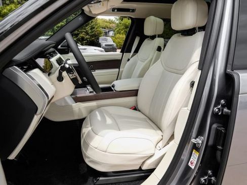 New 2026 Land Rover Range Rover Long Wheelbase SE AWD/4WD image 42