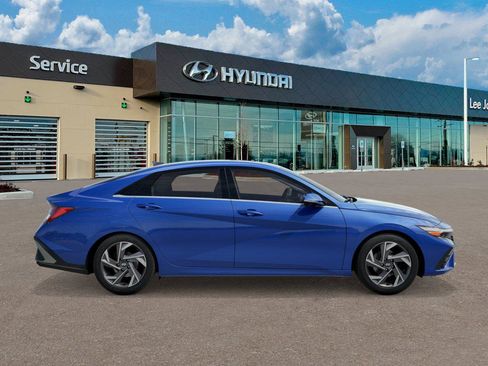 New 2026 Hyundai Elantra Limited image 7
