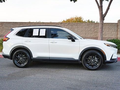 Used 2025 Honda CR-V Sport image 7