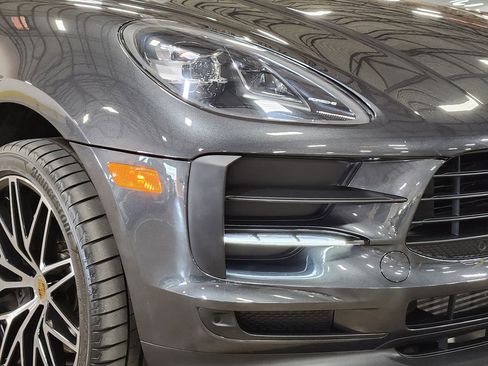 Used 2021 Porsche Macan image 13