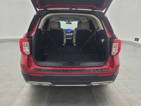 Used 2022 Ford Explorer XLT w/ Equipment Group 202A AWD/4WD image 29