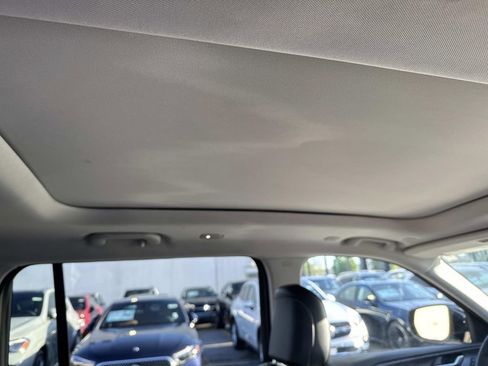 Used 2023 Jeep Grand Cherokee L Limited image 10